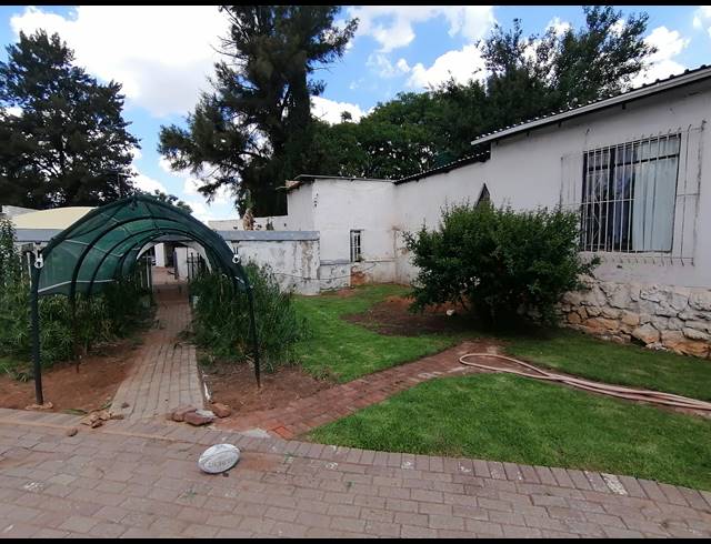 6,063M² FARM FOR SALE IN STILFONTEIN RURAL